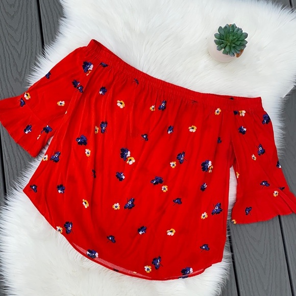 Old Navy Tops - Old navy floral side shoulder bell sleeve top